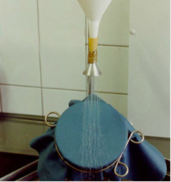 Yanmaz, Su Geçirmez Personel Kıyafetleri